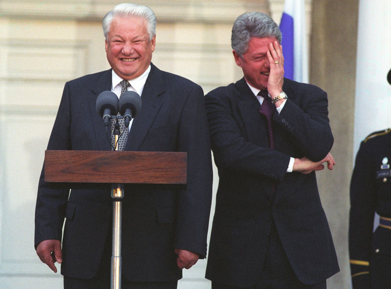 Soubor:Yeltsin and clinton laughing.jpg