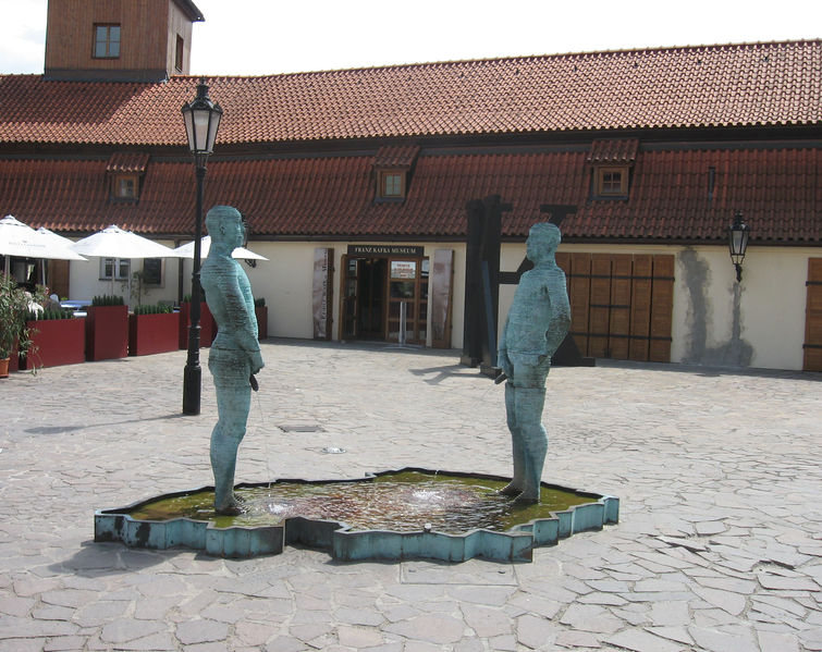 Soubor:Franz Kafka Museum Prague.jpg