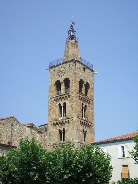 Soubor:Prades EgliseSaintPierre 01.jpg