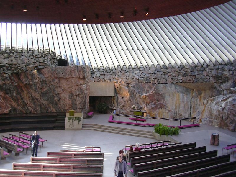 Soubor:Temppeliaukio, Helsinki.jpg