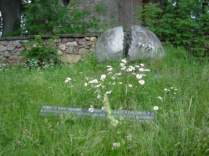 Soubor:Pamatnik polom trhova kamenice.jpg