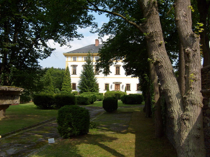 Soubor:Rabštejn nad Střelou-zamek.jpg