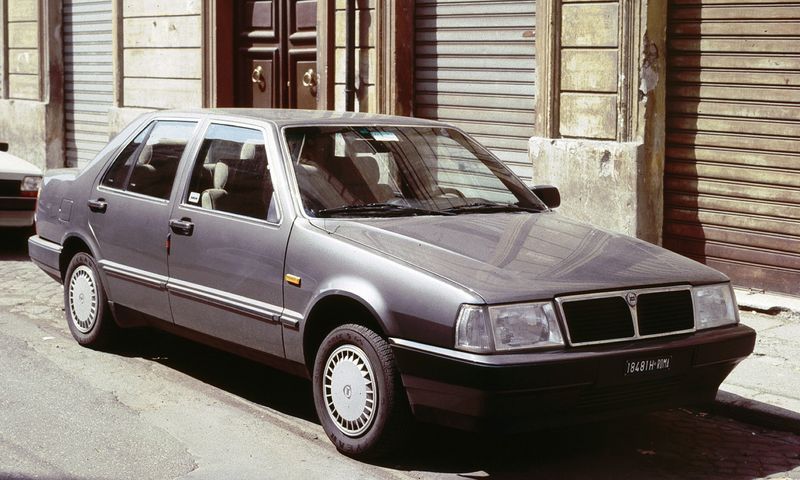 Soubor:Lancia ChromalikeThema Roma.JPG