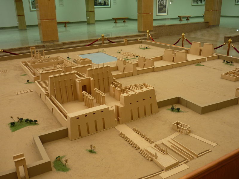 Soubor:Karnak model.JPG