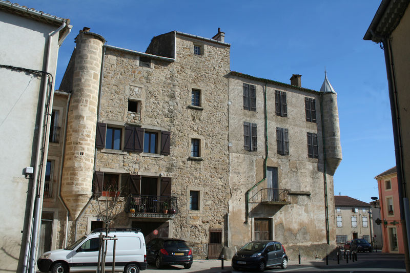 Soubor:Bassan chateau 1.jpg