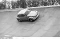 Bundesarchiv B 145 Bild-F038805-0022, Wolfsburg, VW Autowerk, Teststrecke, Käfer.jpg