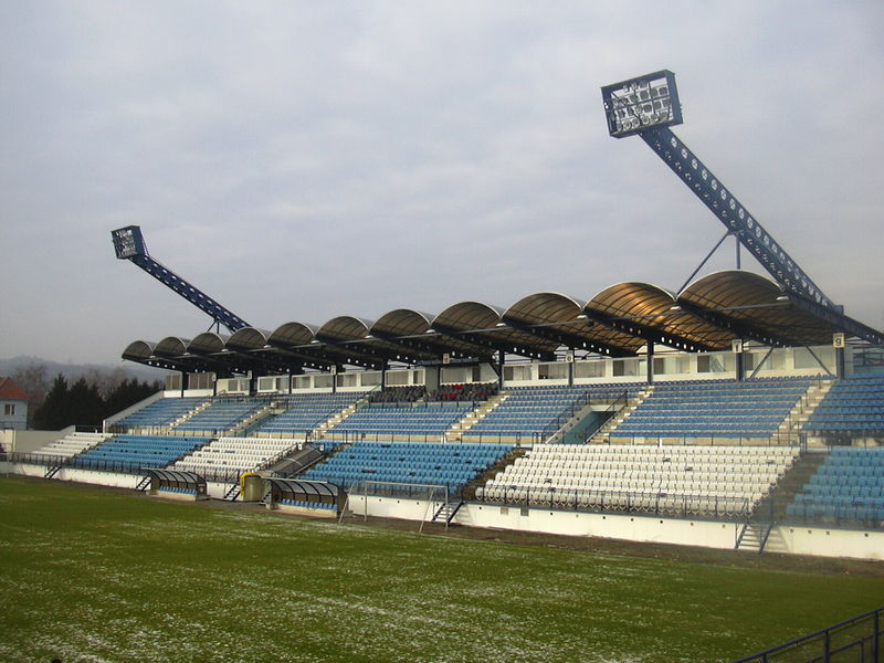 Soubor:Fotbalový stadion FK Drnovice.jpg