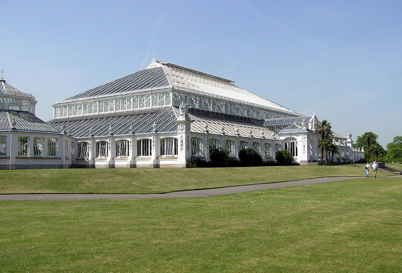 Soubor:Kew.gardens.temperate.house.london.arp.jpg