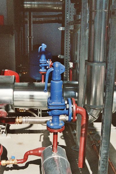 Soubor:Relief valve01.jpg