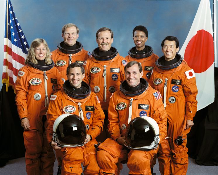 Soubor:STS-47 crew.jpg