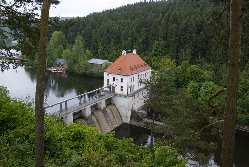 Soubor:Hoellensteinsee.jpg