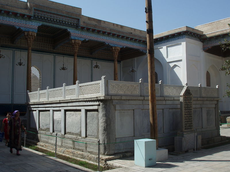 Soubor:Naqschbandi-Mausoleum.JPG