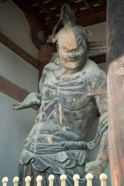 Soubor:HoryujiStatue0321.jpg