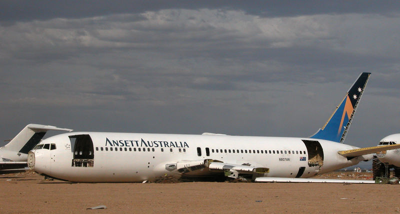 Soubor:Ansett-767-N407AN-070405-01-12.jpg