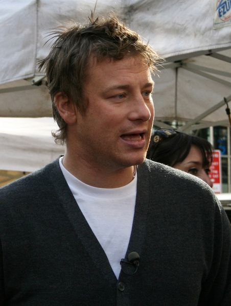 Soubor:Jamie Oliver retouched.jpg