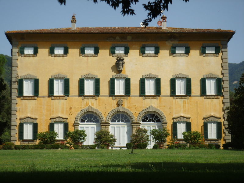 Soubor:Villa petri, lucca facciata.JPG