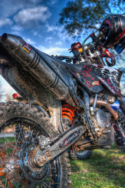 Soubor:Bike up close-theodevil.jpg