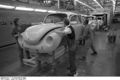 Bundesarchiv B 145 Bild-F038795-0008, Wolfsburg, VW Autowerk, Käfer.jpg