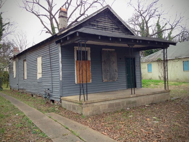 Soubor:Aretha Franklin Birthplace.jpg