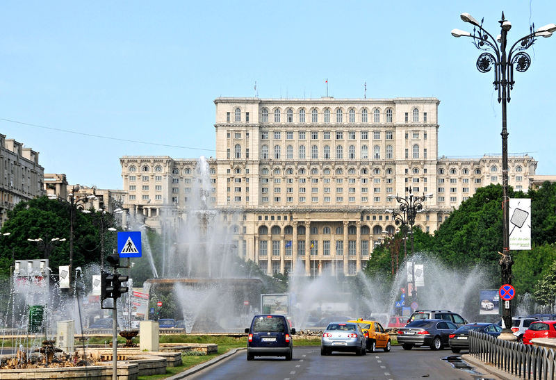 Soubor:Romania-1193 - Union Square-DJFlickr.jpg