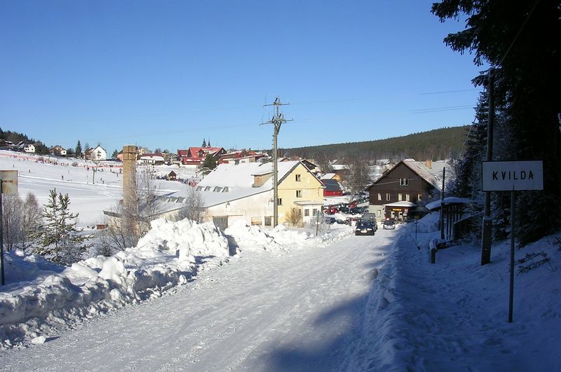 Soubor:Kvilda od Hraběcí Huti.jpg