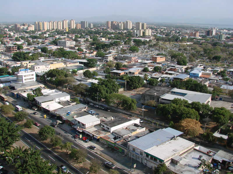 Soubor:Panorámica de Maracay.jpg