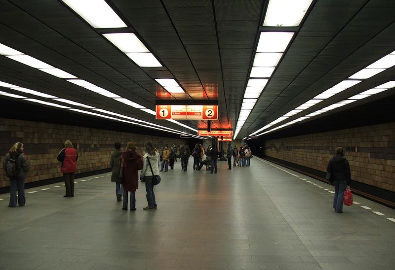 Soubor:Opatov metro C 5992.JPG