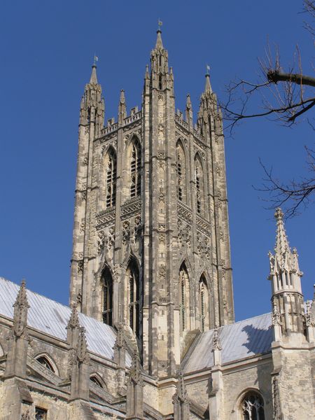 Soubor:Canterburycathedraltower.JPG