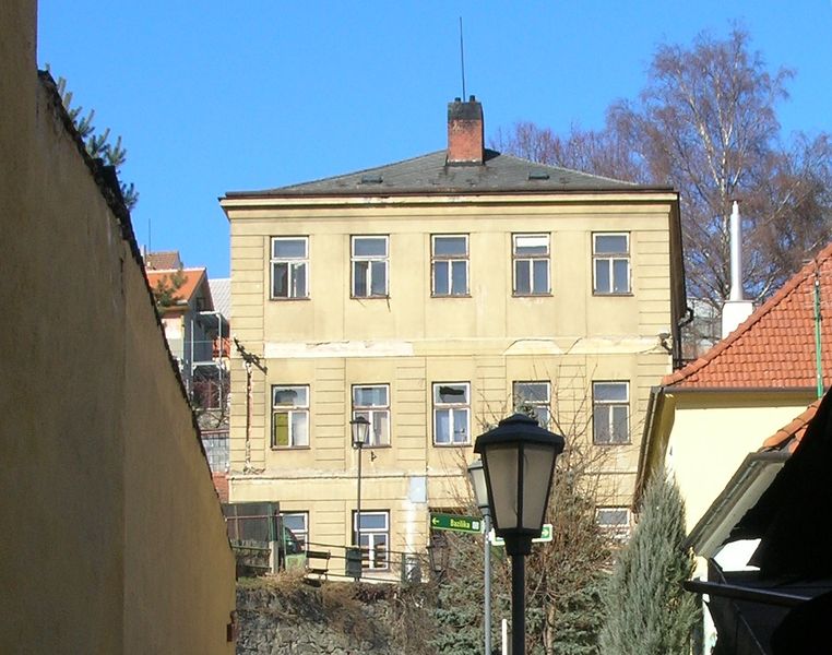 Soubor:Trebic zamosti krankenhaus.jpg