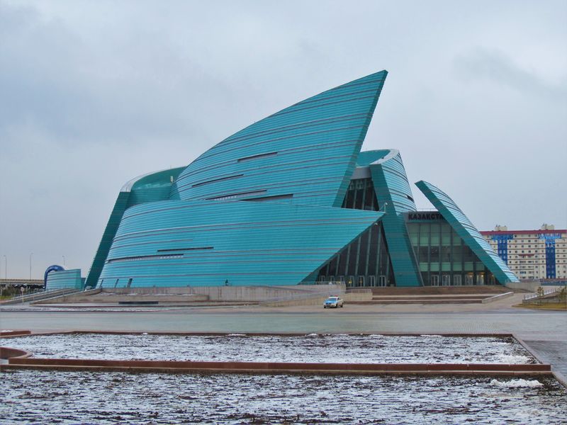 Soubor:Astana-concerthall.jpg