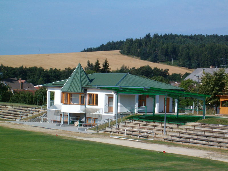 Soubor:285 stadion kabiny.JPG