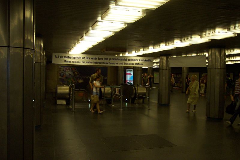 Soubor:Budapest Metro Deak ter.jpg