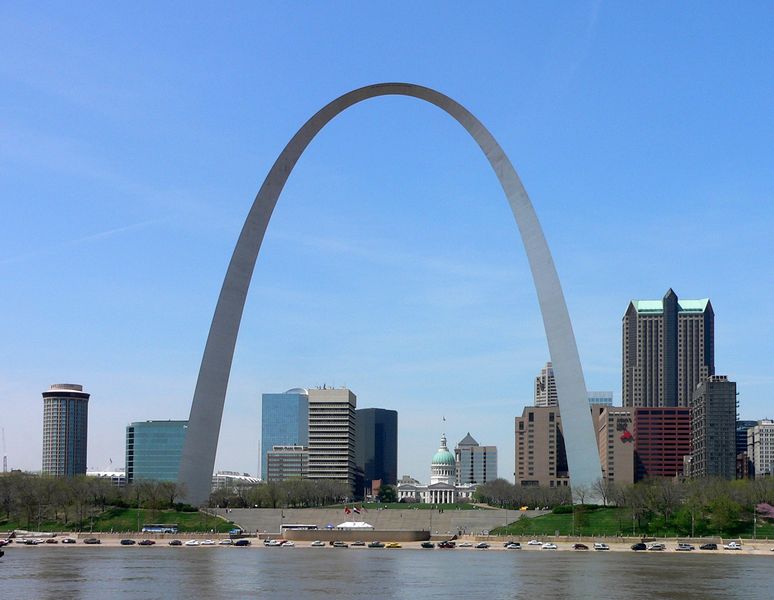 Soubor:St Louis Gateway Arch.jpg