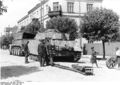 Bundesarchiv Bild 101I-155-2142-32, Russland, Panzer IV, Zugkraftwagen.jpg