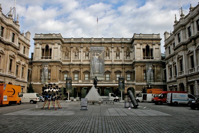 Soubor:Burlington House.jpg