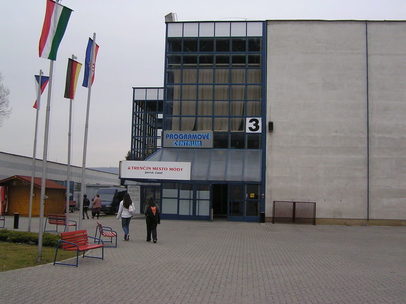 Soubor:TRENCIN2008-11.jpg