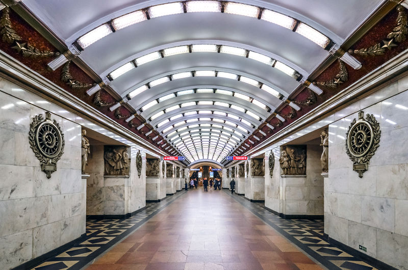 Soubor:Metro SPB Line1 Narvskaya1.jpg