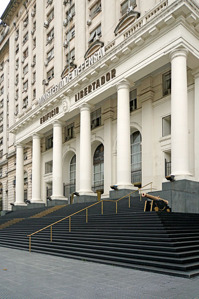 Soubor:Argentina-02253-Libertador Building-DJFlickr.jpg