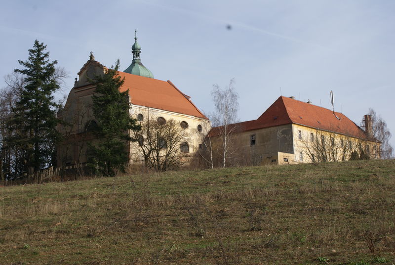 Soubor:Lnáře Augustinian monastery 03.JPG