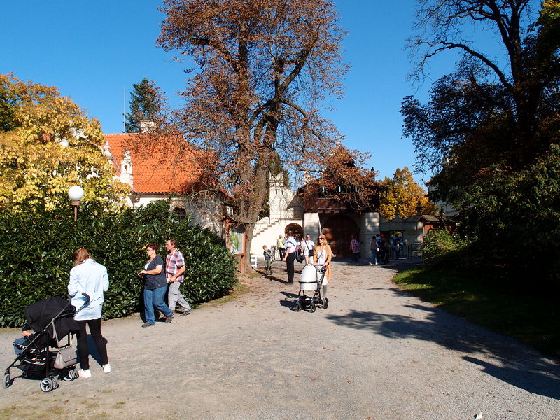 Soubor:Zámecký park Průhonice-September-2017-92.JPG