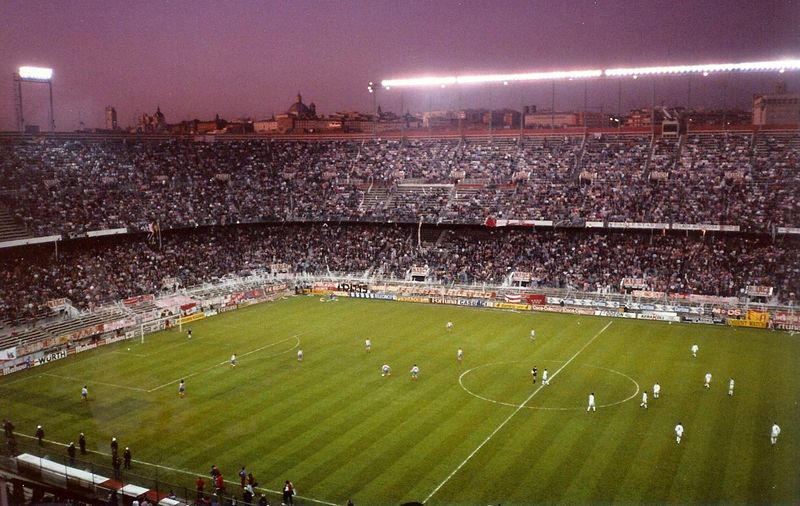 Soubor:Vicente Calderón fans.jpeg