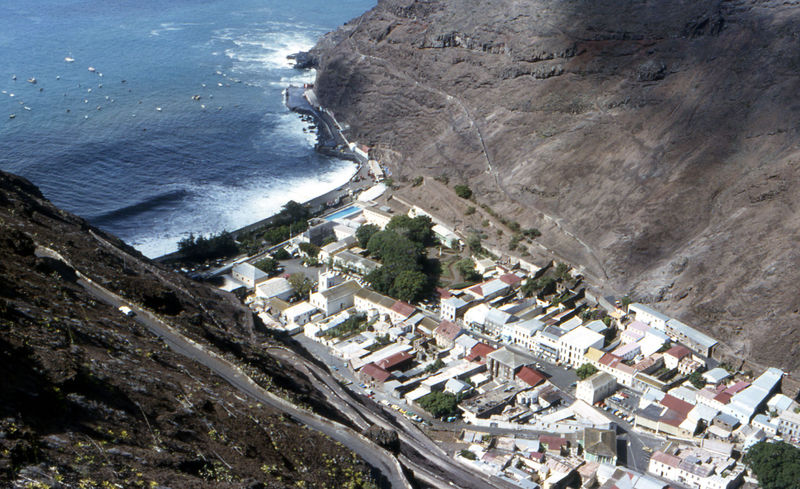 Soubor:St-Helena-Jamestown-from-above.jpg