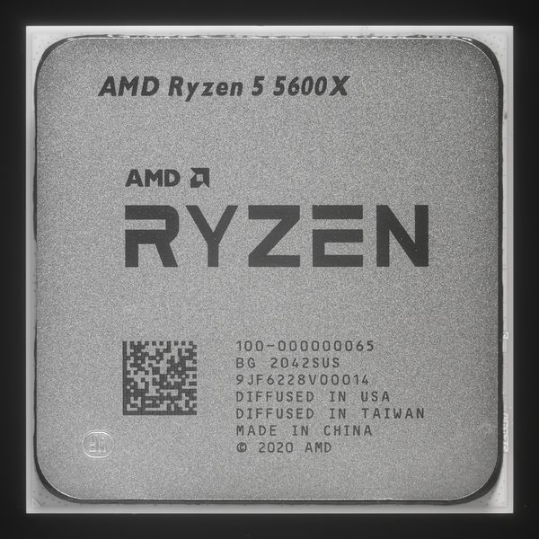 Soubor:AMD-7nm-(12nmIOD)-Zen3-Vermeer-Ryzen 5 5600X-100-000000064BG1.jpg