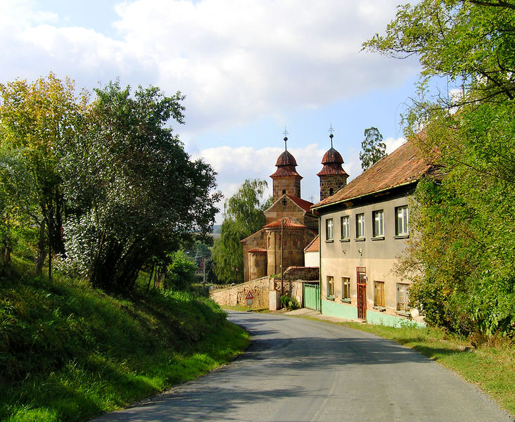 Soubor:Tismice, Road from Vrátkov.jpg