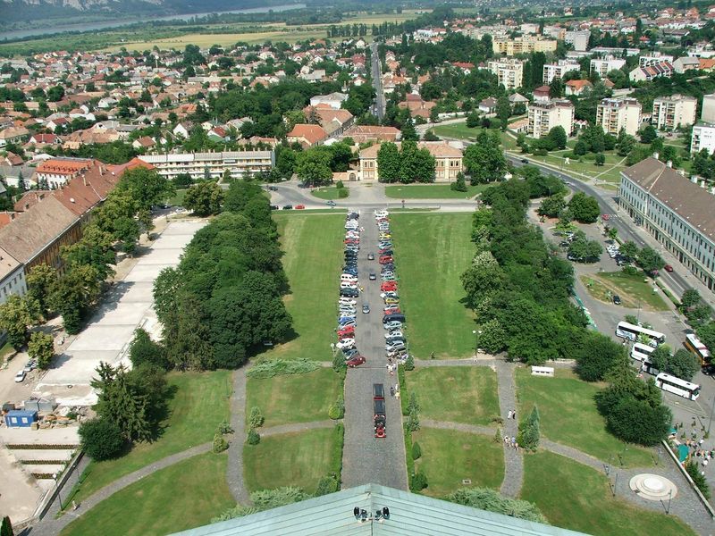 Soubor:Esztergom-St Stephen square.JPG