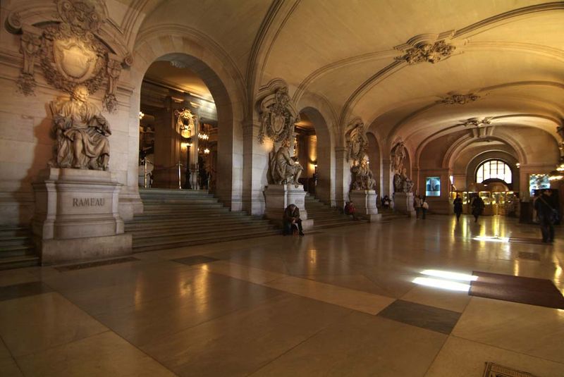 Soubor:Vestibule de l'opéra Garnier.jpg