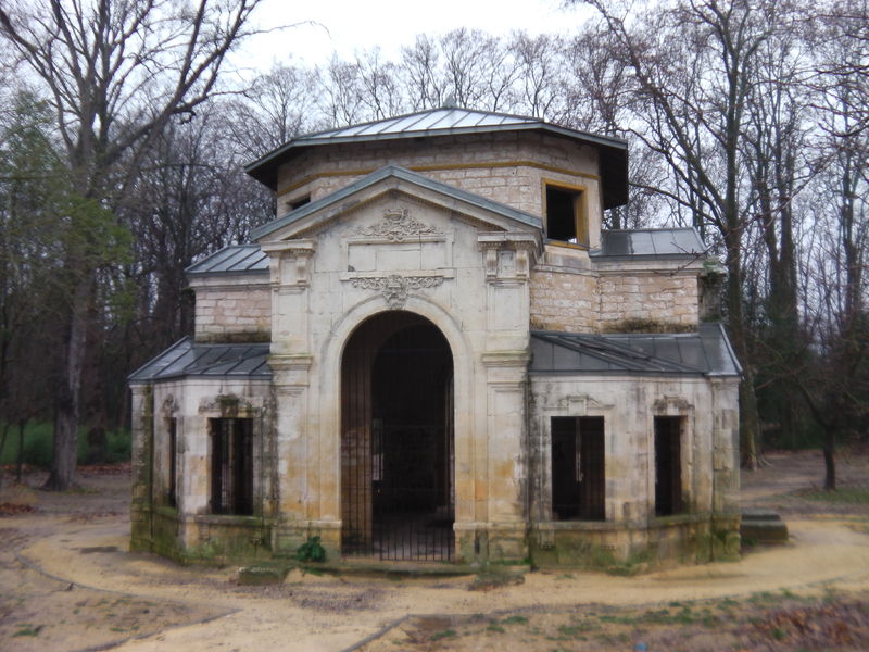 Soubor:Juvignac Thermes.jpg