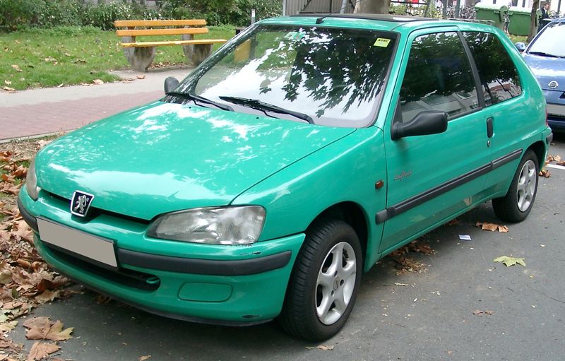 Soubor:Peugeot 106 front 20071012.jpg