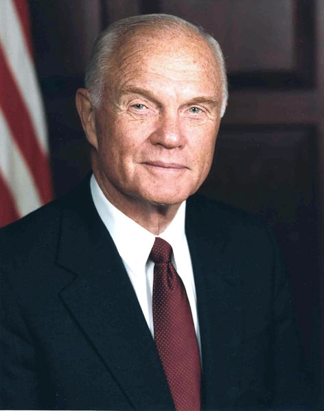 Soubor:John Glenn Low Res.jpg