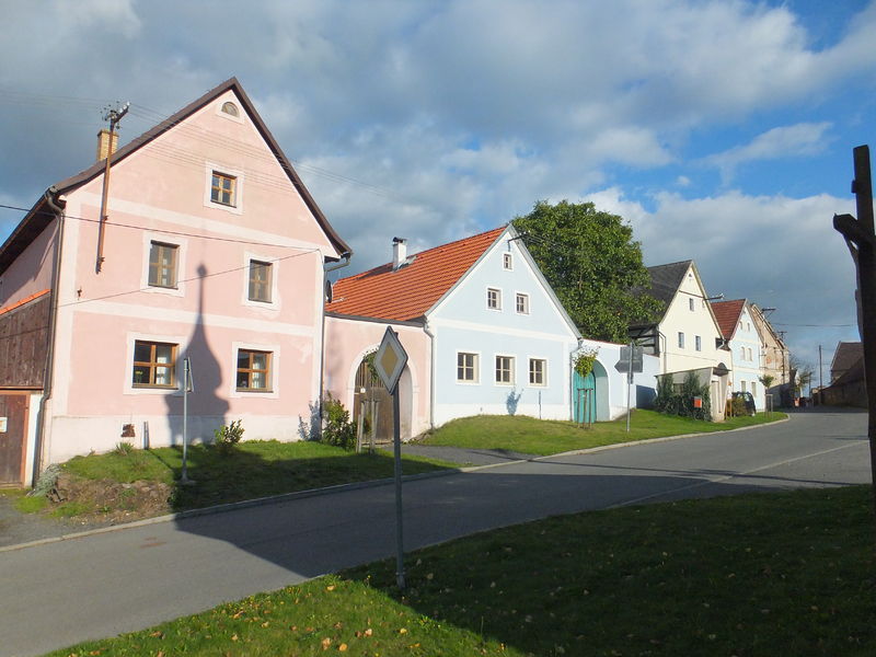 Soubor:Hangendorf-2014-09-23-SeverovychodniStranaNavsi-Obr01.JPG